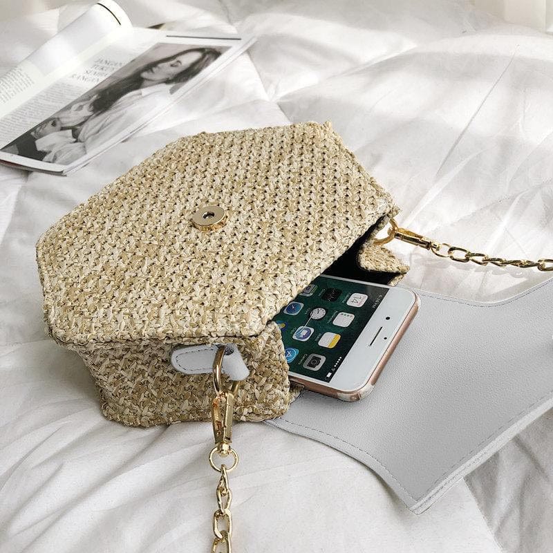 Sac à Main Éclat et Élégance en Cuir Blanc.
